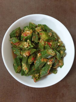 Stir Fried Okras with Hae Bee Hiam