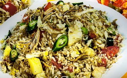Nasi Goreng Puteh Ikan Bilis