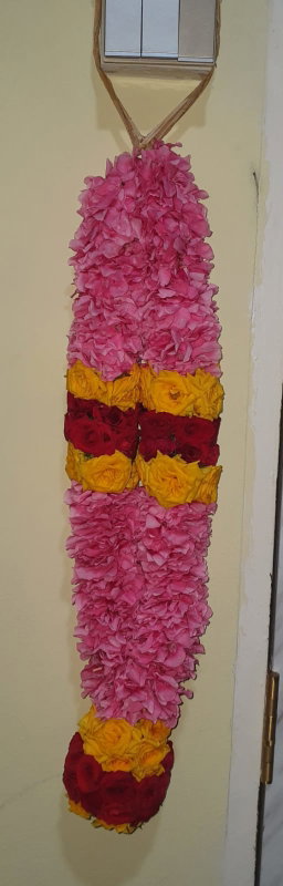 Aralli Garland