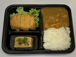 T006 Katsu Kare Bento　カツカレー弁当