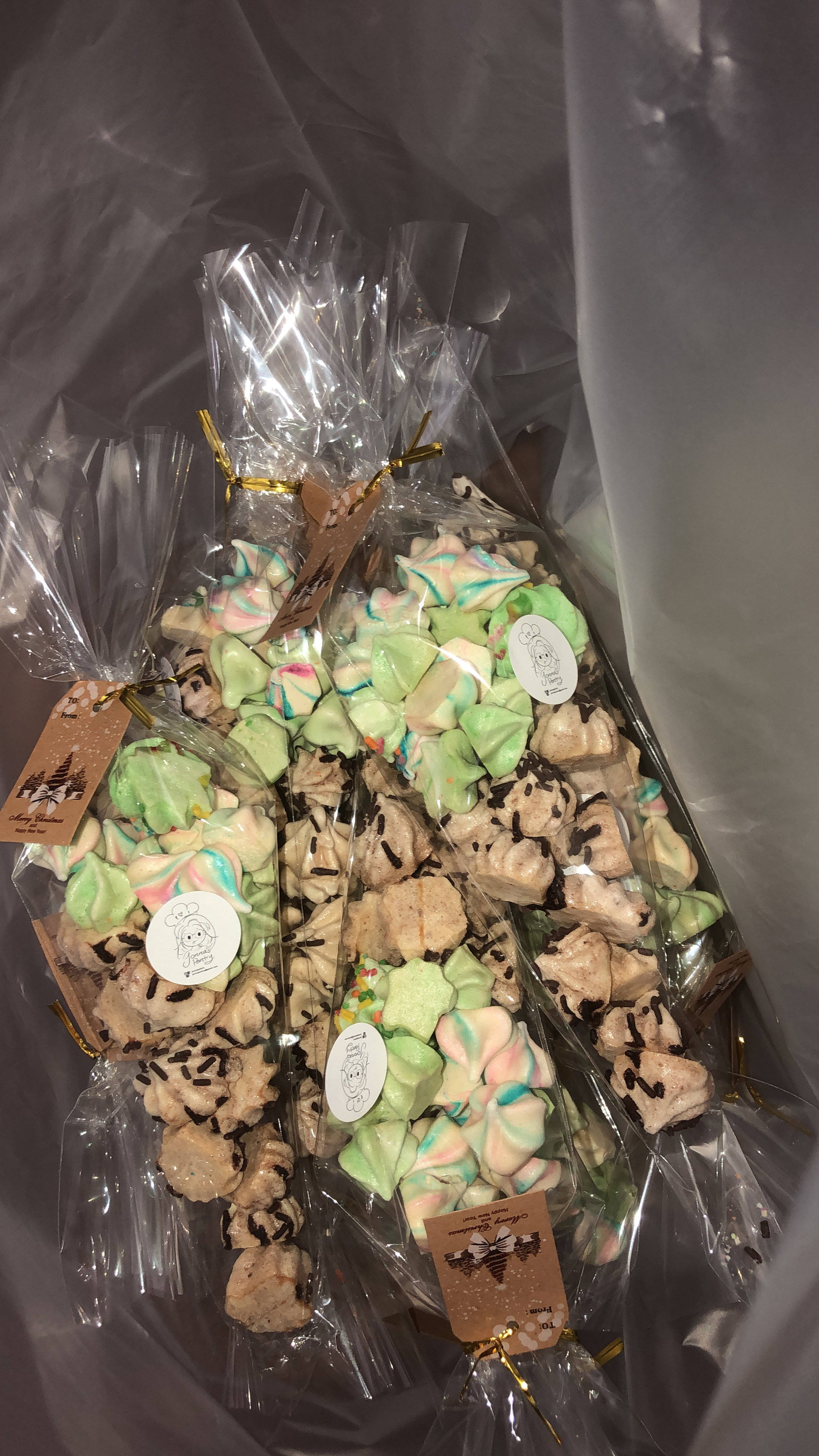 Assorted flavours meringue kisses 混合口味蛋白霜饼 in a bag