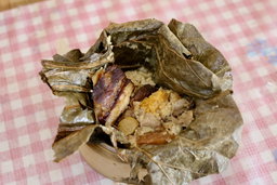 Salted Egg Yolk Lotus Leaf Rice | 咸蛋腊味荷叶饭
