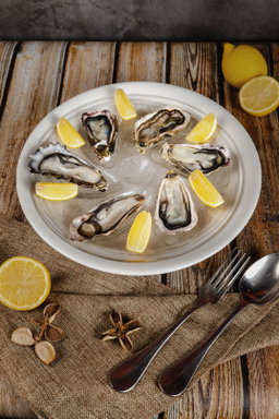 Fresh oysters 6pcs