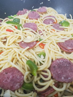 Spicy/Non Spicy Beef Pepperoni Pasta