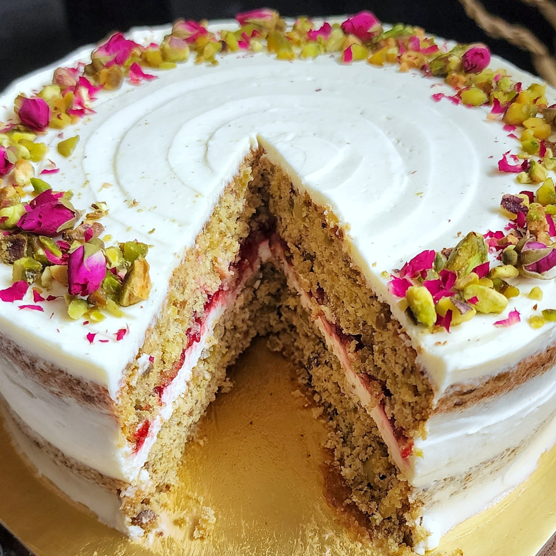Pistachio Rose Love Cake_2