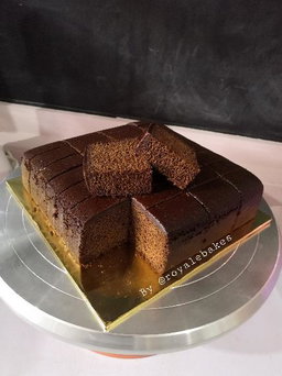 Premium Chocolate Buttercake