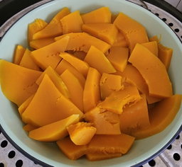 Prosperous cat ang ku kueh! 60 to 65g each! 12 pcs (Salted mung bean filling)