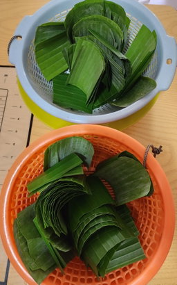 Prosperous cat ang ku kueh! 60 to 65g each! 12 pcs (Salted mung bean filling)