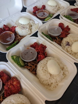 Nasi Lemak With Ayam Goreng Mamak