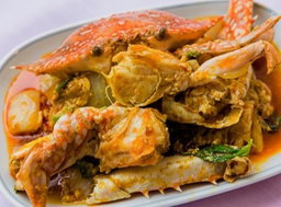 Thai yellow curry with flower crab 