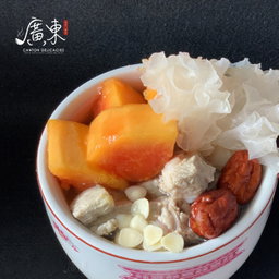 Double-boiled Papaya Soup with Pork Ribs  木瓜炖排骨汤