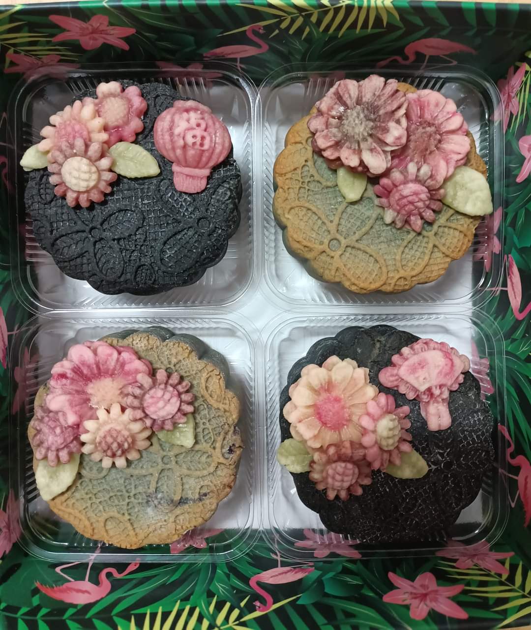 Baked Foral Mooncake 