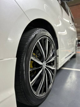 TOYOTA ALPHARD 8 SEATER