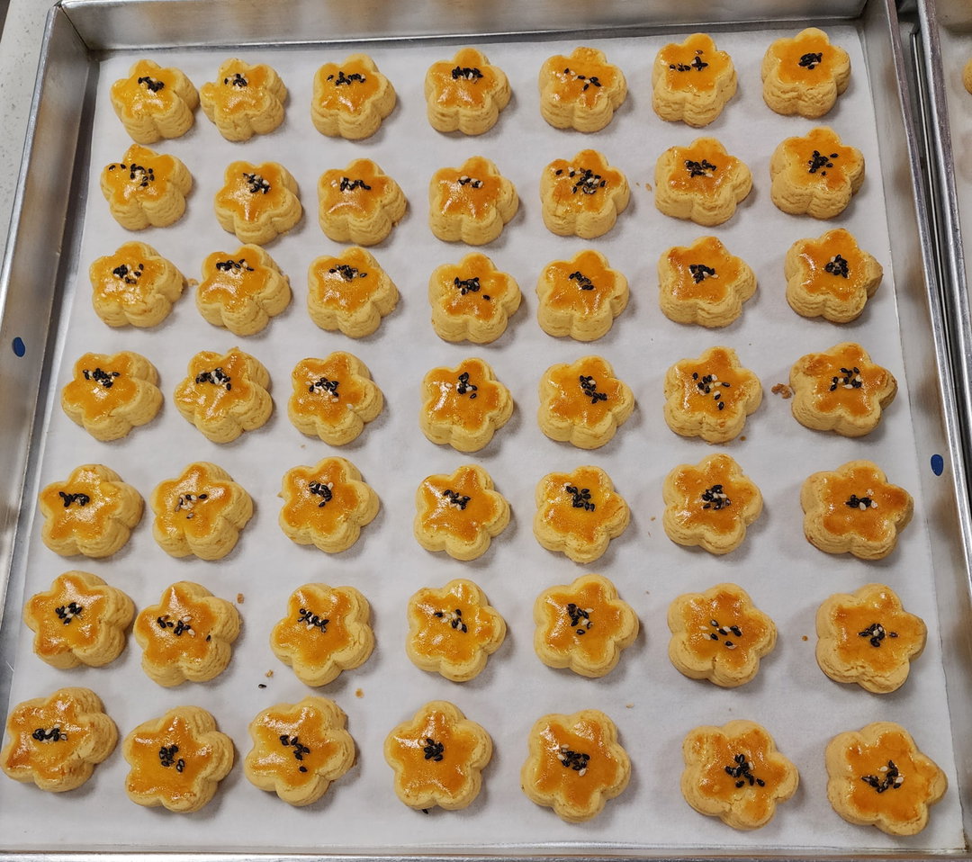 Salted egg yolk cookies