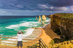 DAY TOUR - The Iconic 12 Apostles & Great Ocean Road Scenic View Drive 