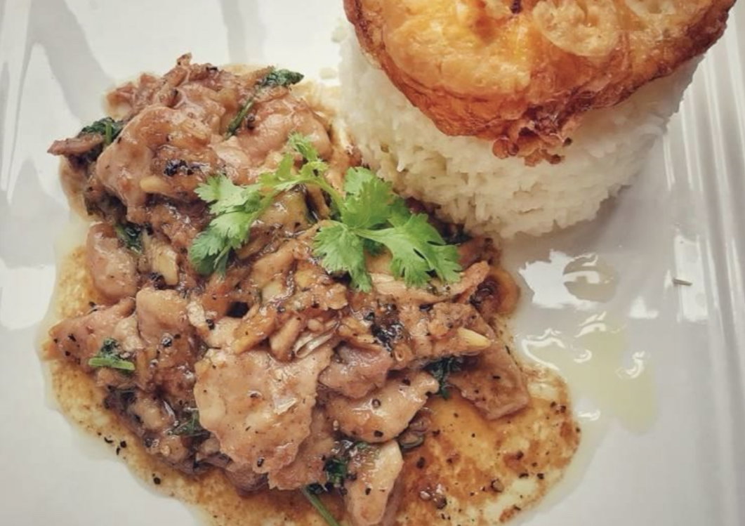 Thai garlic pork rice with egg_0