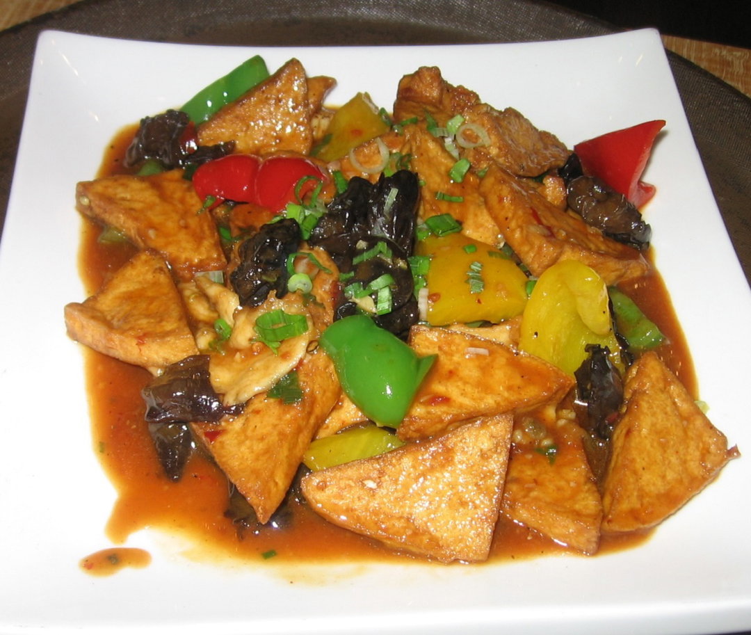 Deep Fried Tofu with Black Fungus (Vegeterian) 家常豆腐-菜类