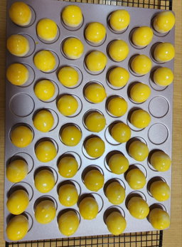 Golf ball pineapple tarts 