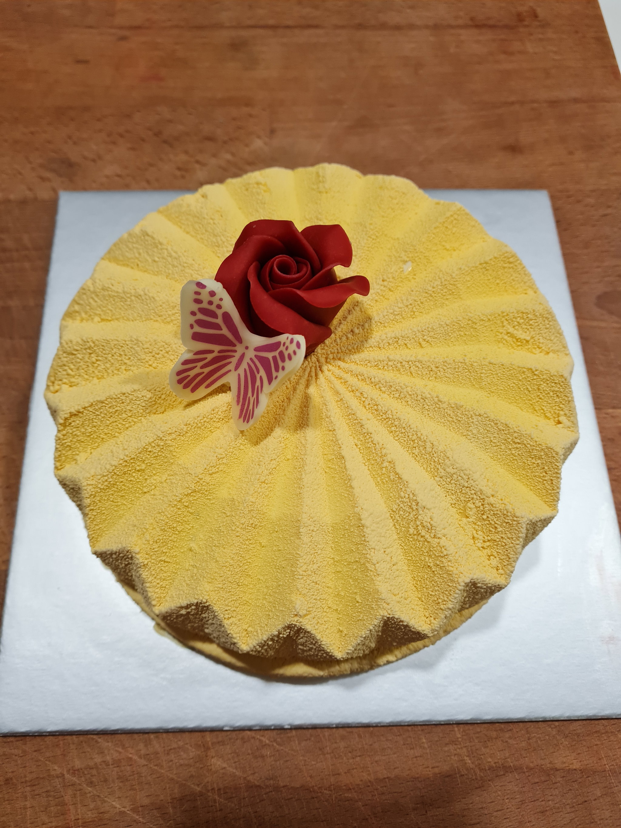 Exotic Star Mouse Cake With Almond Financier Base 100% gluten free_0
