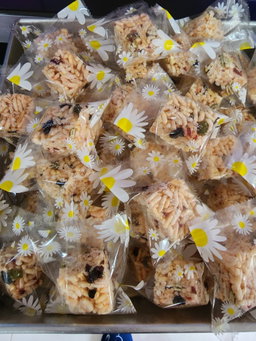 Homemade rice crackers