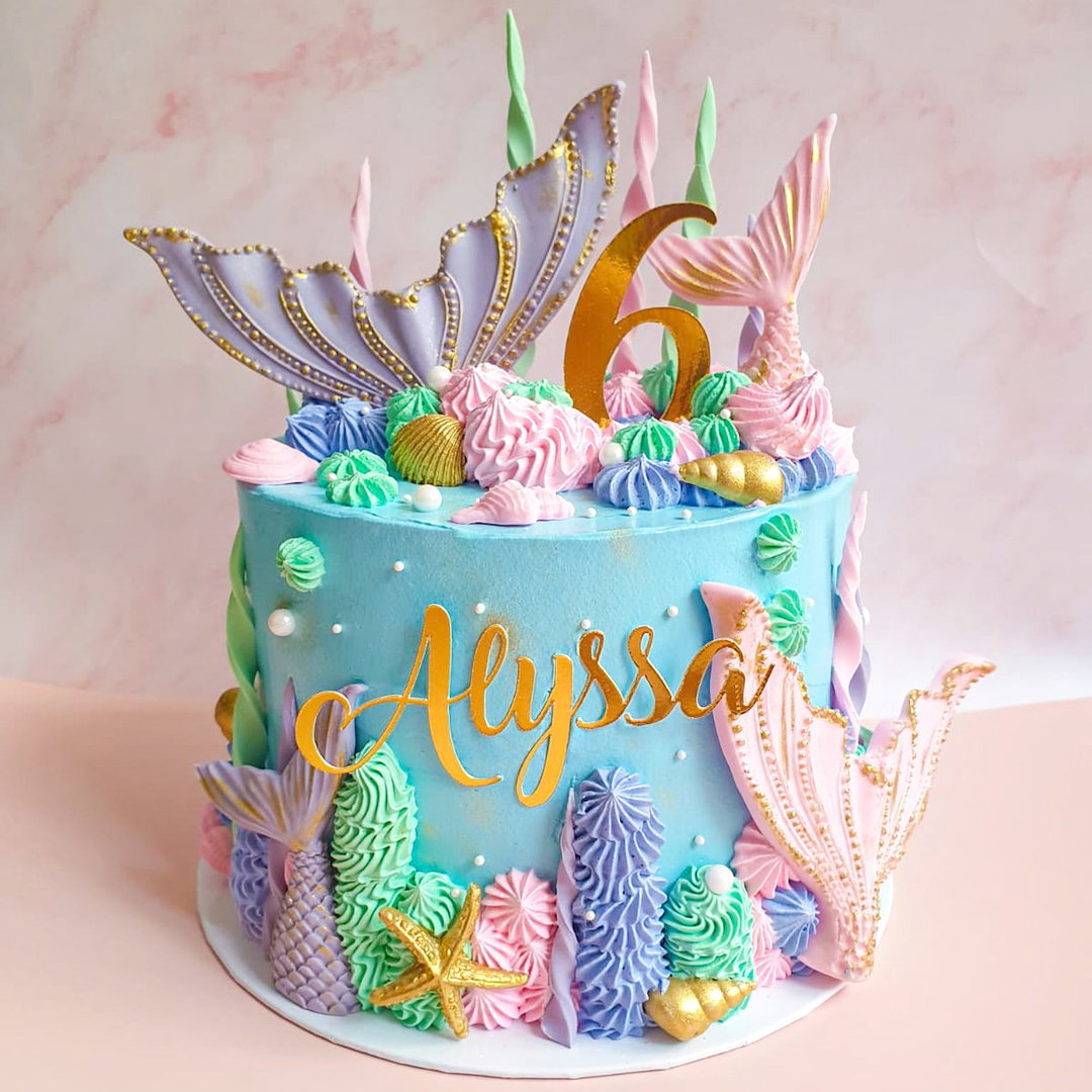 Luxe Mermaid Seashell Cake