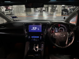 TOYOTA VELLFIRE ZG FACELIFT (PUTIH)