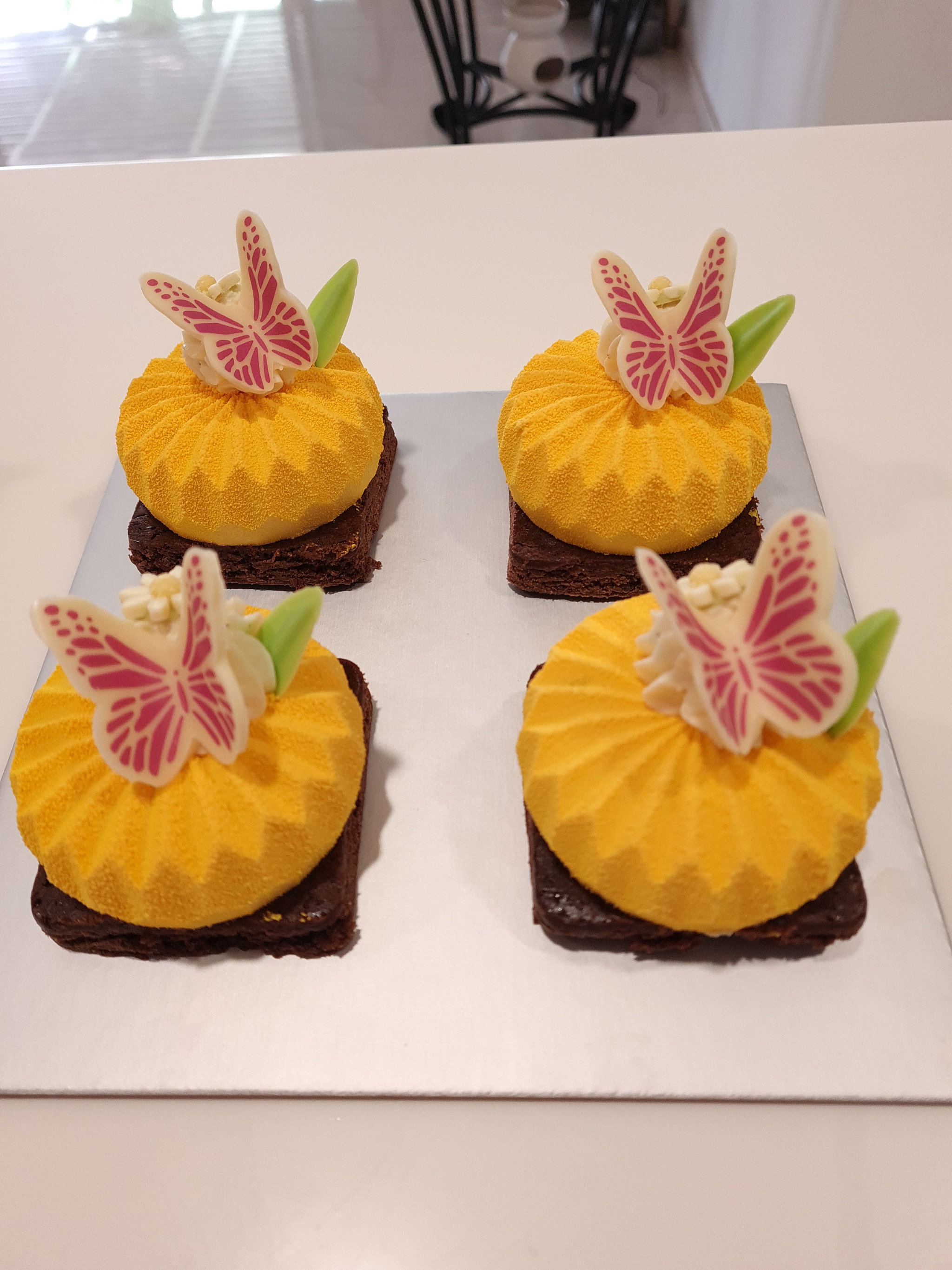 Exotic Star Mouse Cake With Almond _0