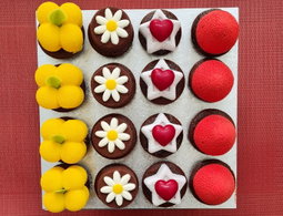 Chef signature, Premium petit gateaux 16 pieces 