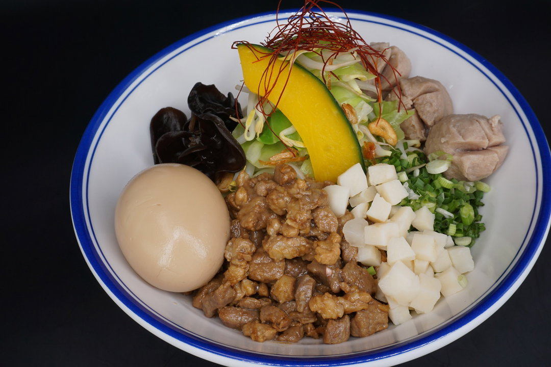 6. Soy pork noodle (special)