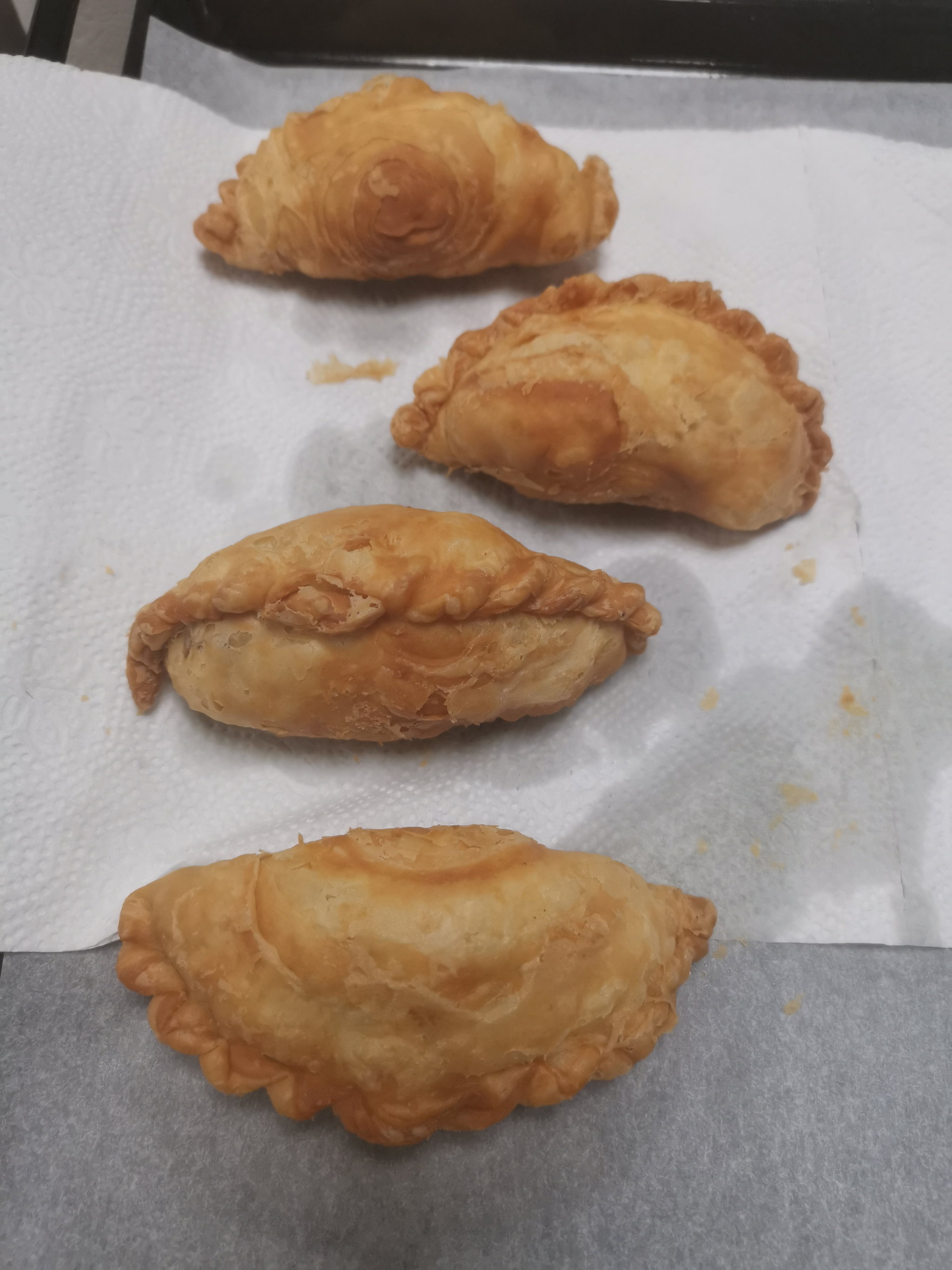 Vegan plant based chicken potato curry puffs (Top seller)(5pcs $10)(10pcs $18) _1