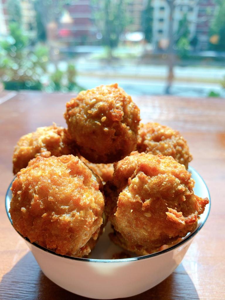 *Signature Chicken Ball* 招牌鸡肉圆
