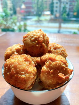 *Signature Chicken Ball* 招牌鸡肉圆