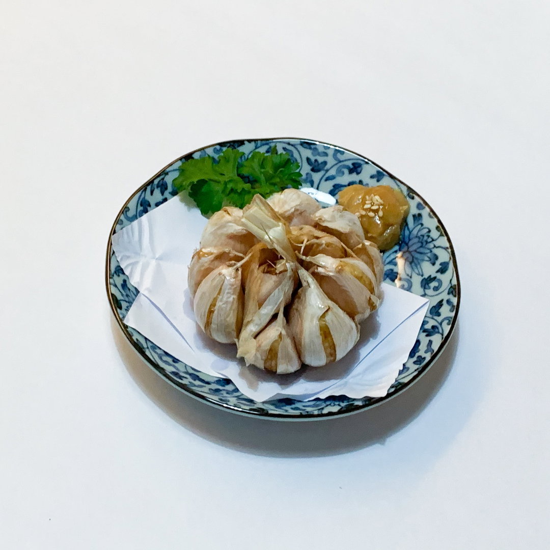 B006. Niniku Maruage にんにく丸揚げ