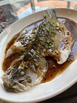 Seabass with Black Bean Sauce 豆鼓金目鱸 (Fried)