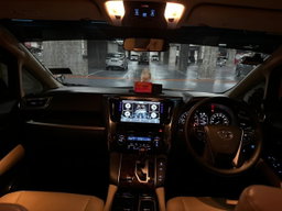TOYOTA ALPHARD 8 SEATER