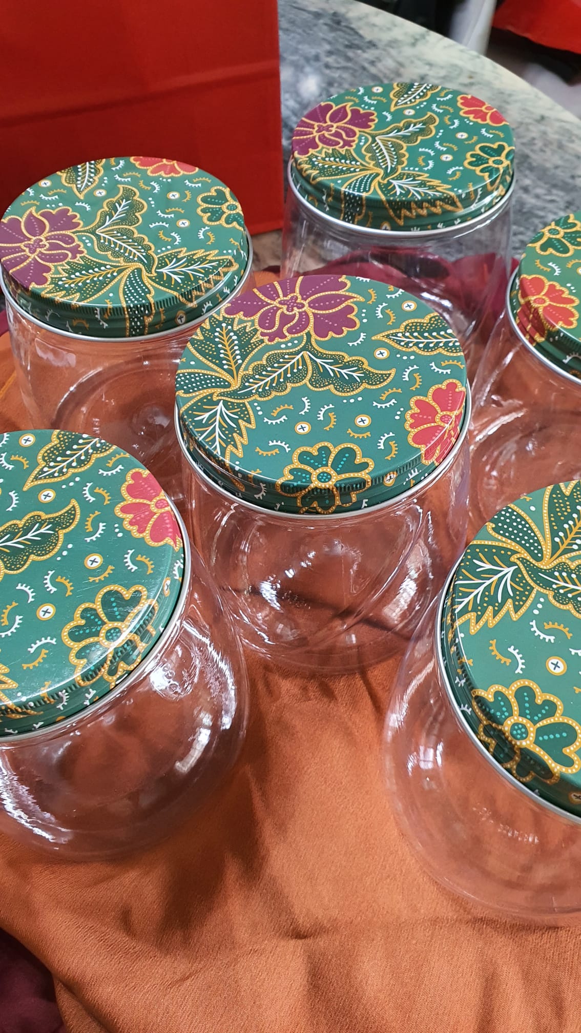 Plastic Cookies Bottles / Containers with Batik Green design lid cover_0
