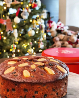 Traditional English Fruitcake (Dundee Cake)