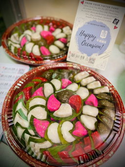 Customised Cutie Kueh Platter (50pcs)