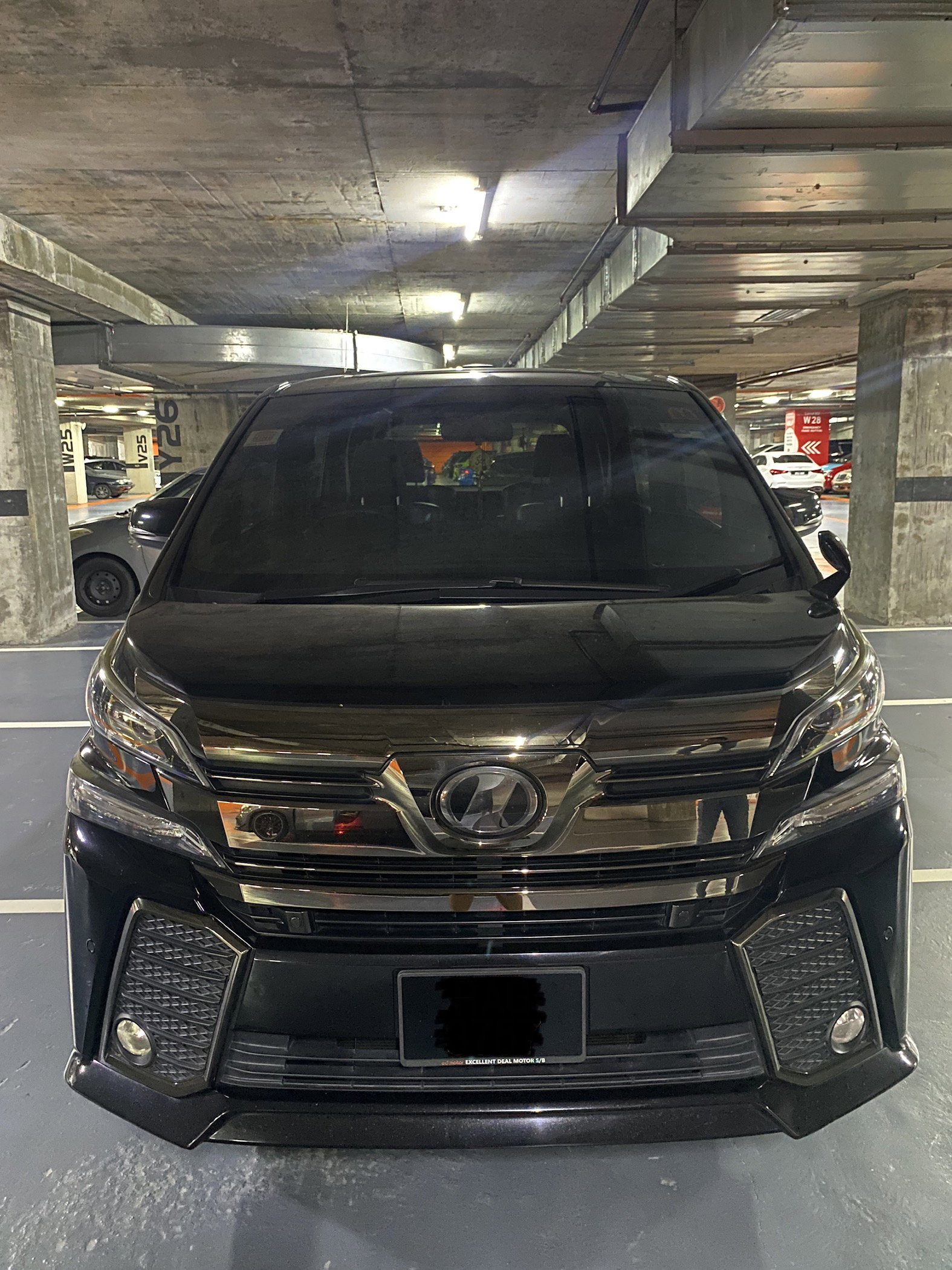 TOYOTA VELLFIRE ZA GOLDEN EYE_0