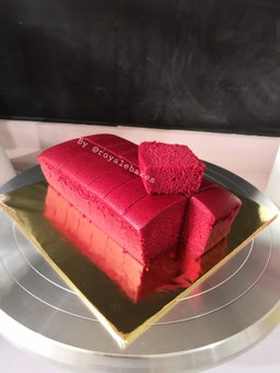 Premium Red Velvet Buttercake
