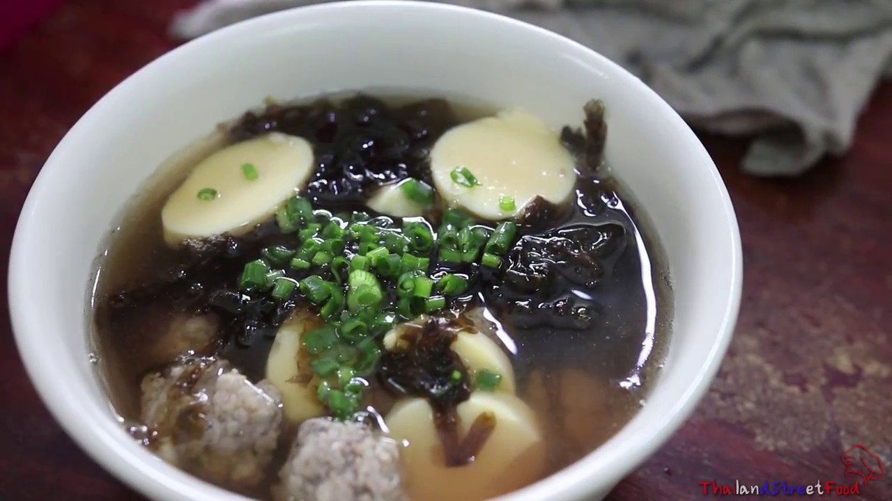 Thai minced pork seaweed tofu soup_0