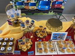 Tayo Bus Dessert Table