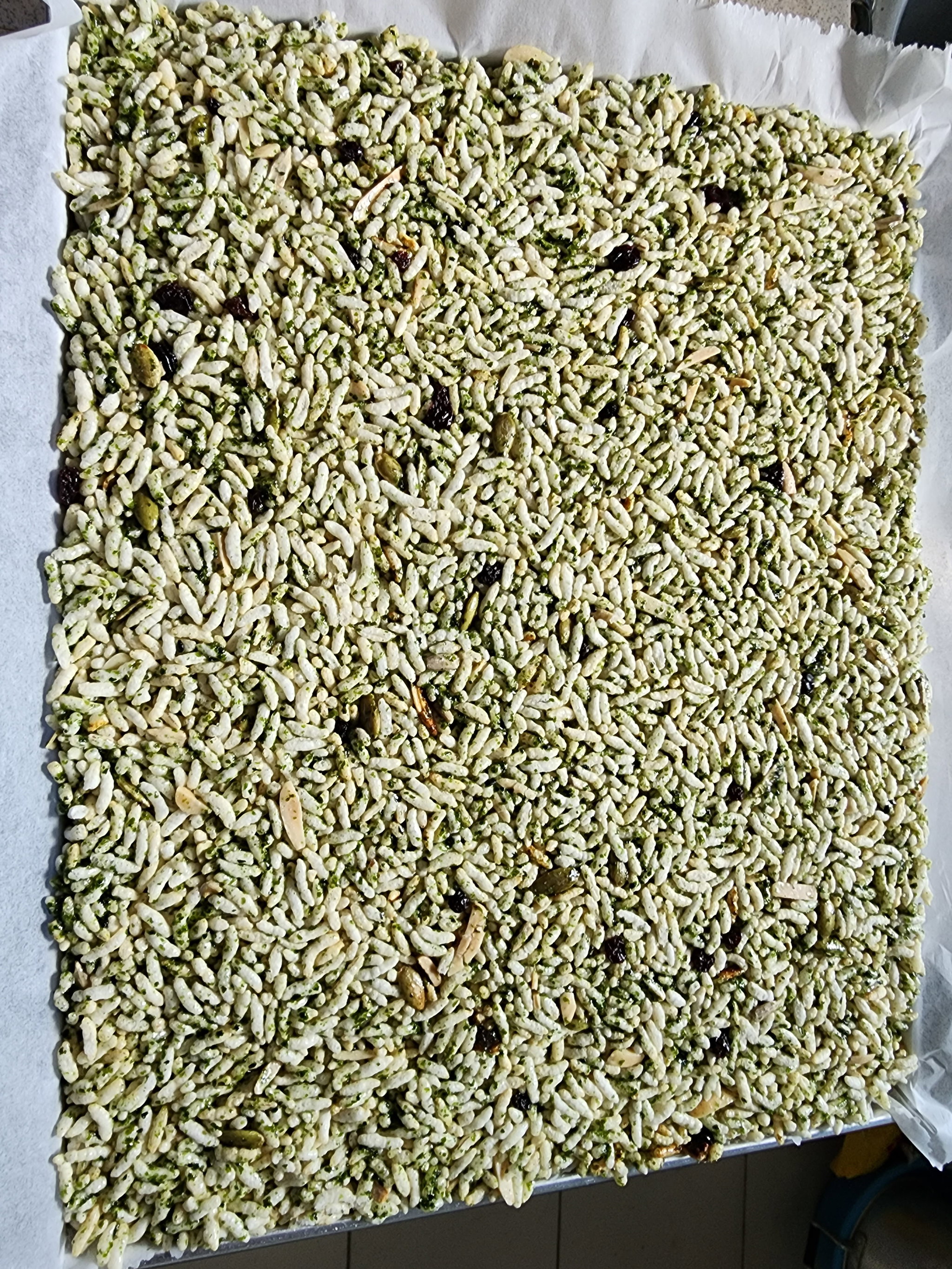 Seaweed rice crackers!_1