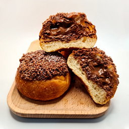 Hazelnut Crumble Bun (1 piece) (SOLD OUT)