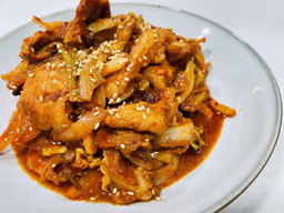 제육볶음 Spicy Spanish Pork 