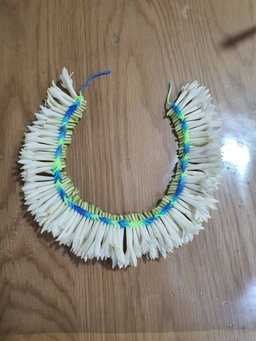Sempangi necklace garland