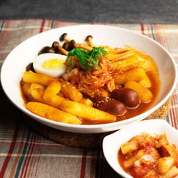 303. Kimchi Topokki (Mild Spicy)