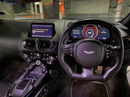 ASTON MARTIN VANTAGE