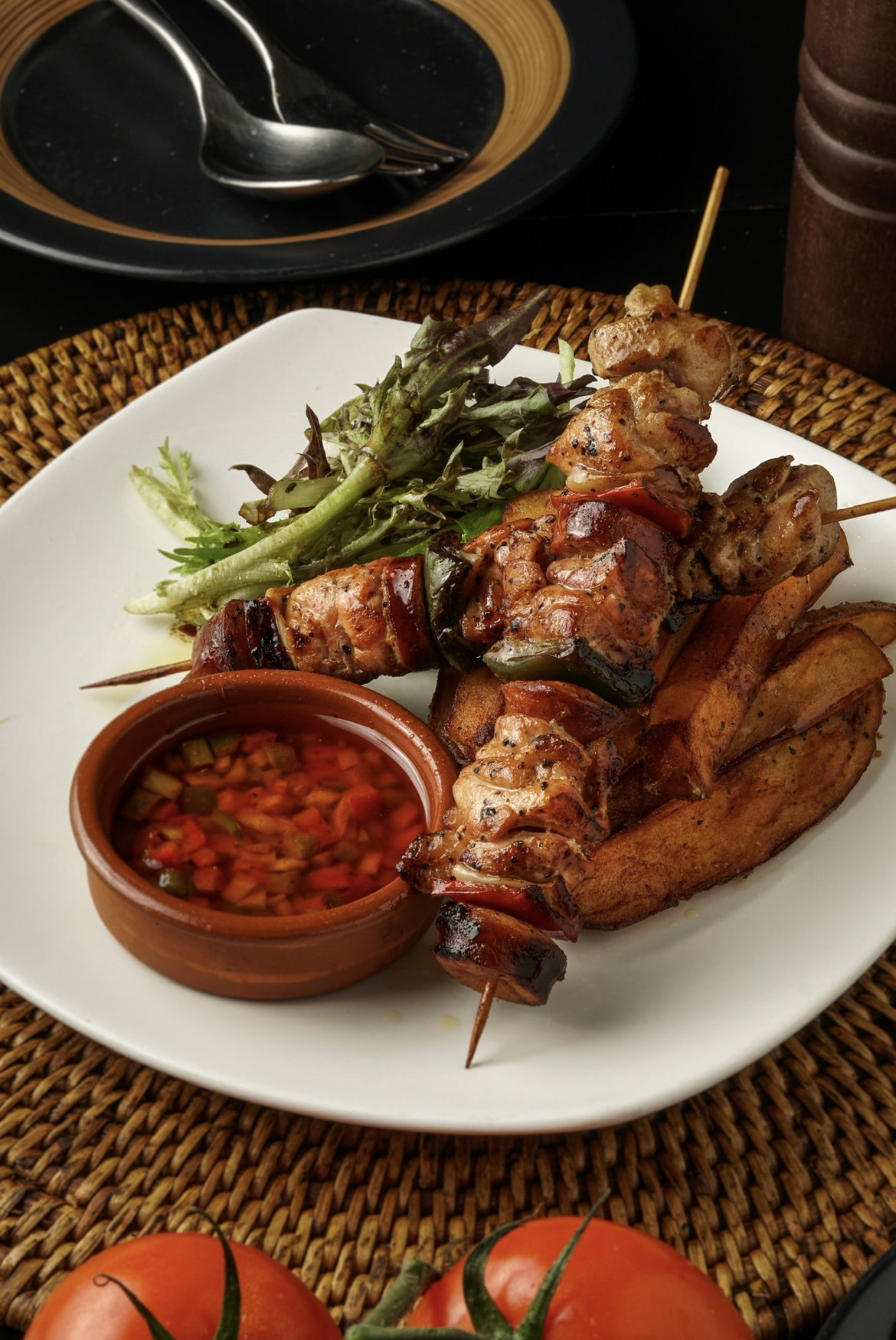 Pinchos Morunos de Pollo con Patatas Frias - 2 Skewers, 300g_0