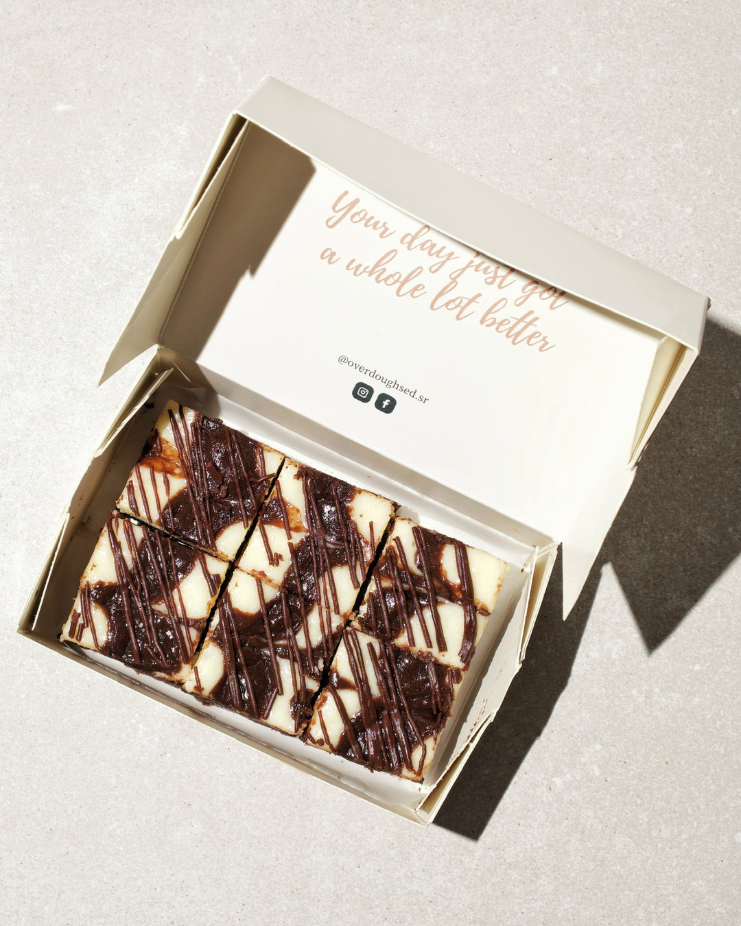 Chocolate Cheesecake Brownies (6 PCS)